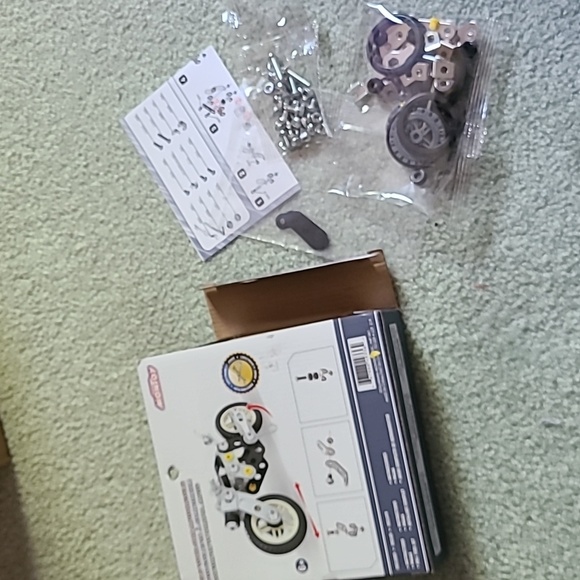 Montoya Build your own Motorcycle kit - Picture 4 of 4